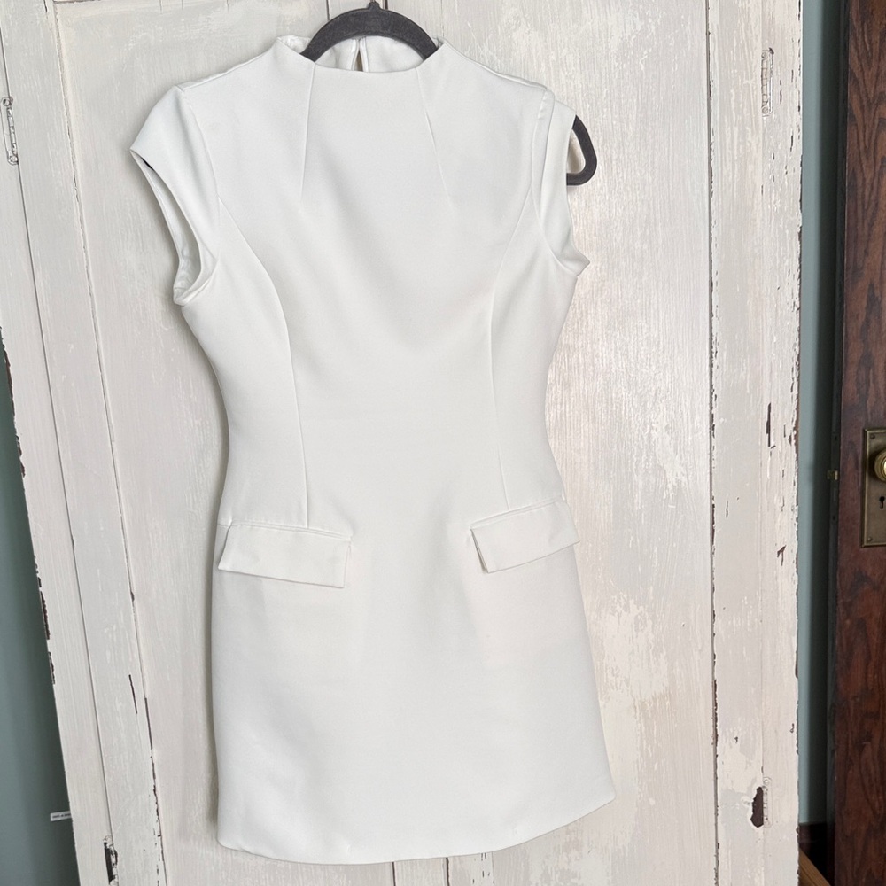 Commense White Cap-Sleeve Mini Shift Dress